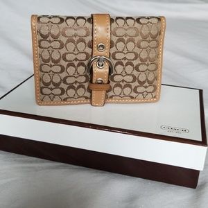 Signature Small Coach Wallet